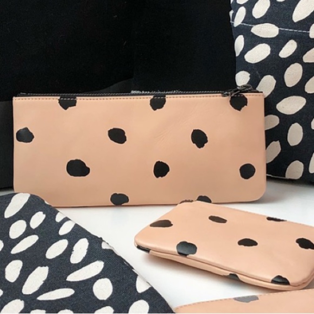 New See Design Leather Dots slim case w zipper